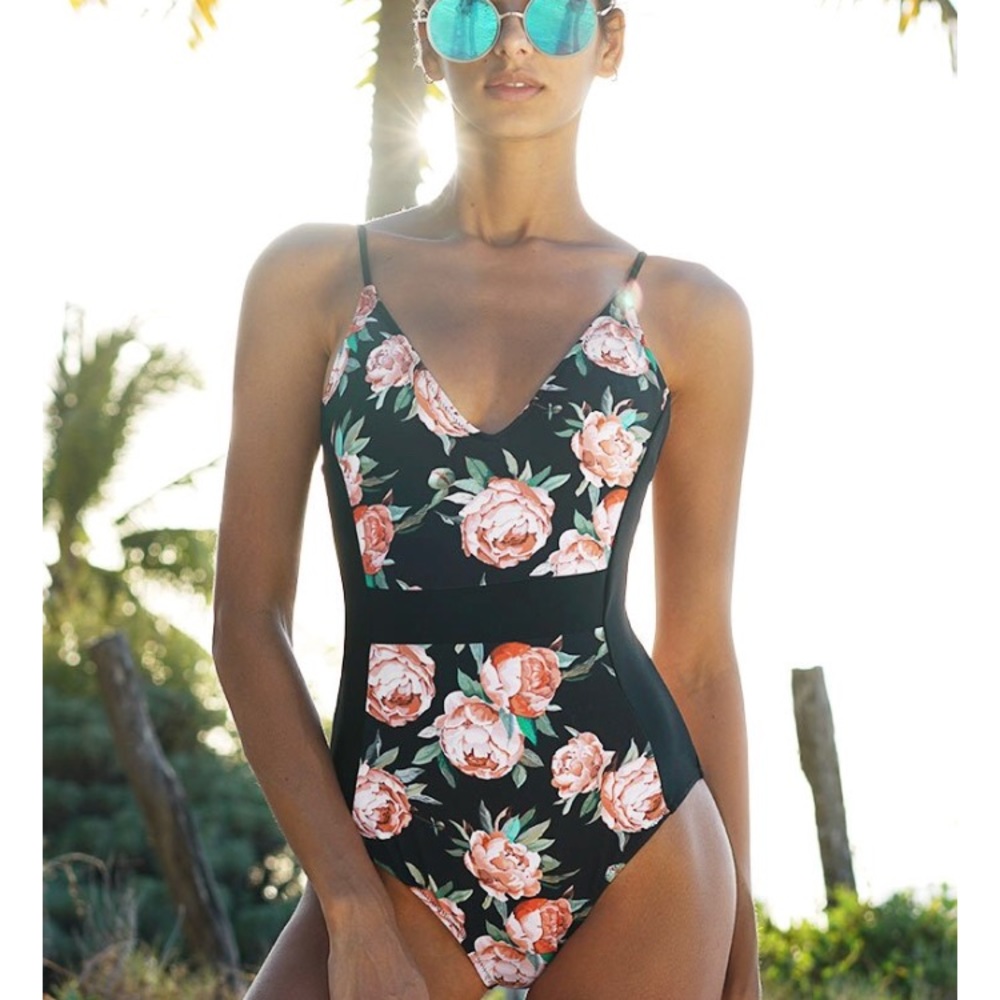 🔺SOLD🔻 Cupshe one piece bathing suit